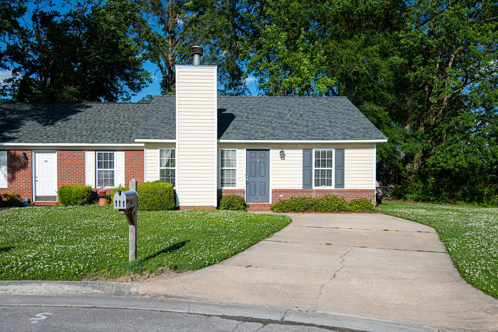 111 Fairview Lane